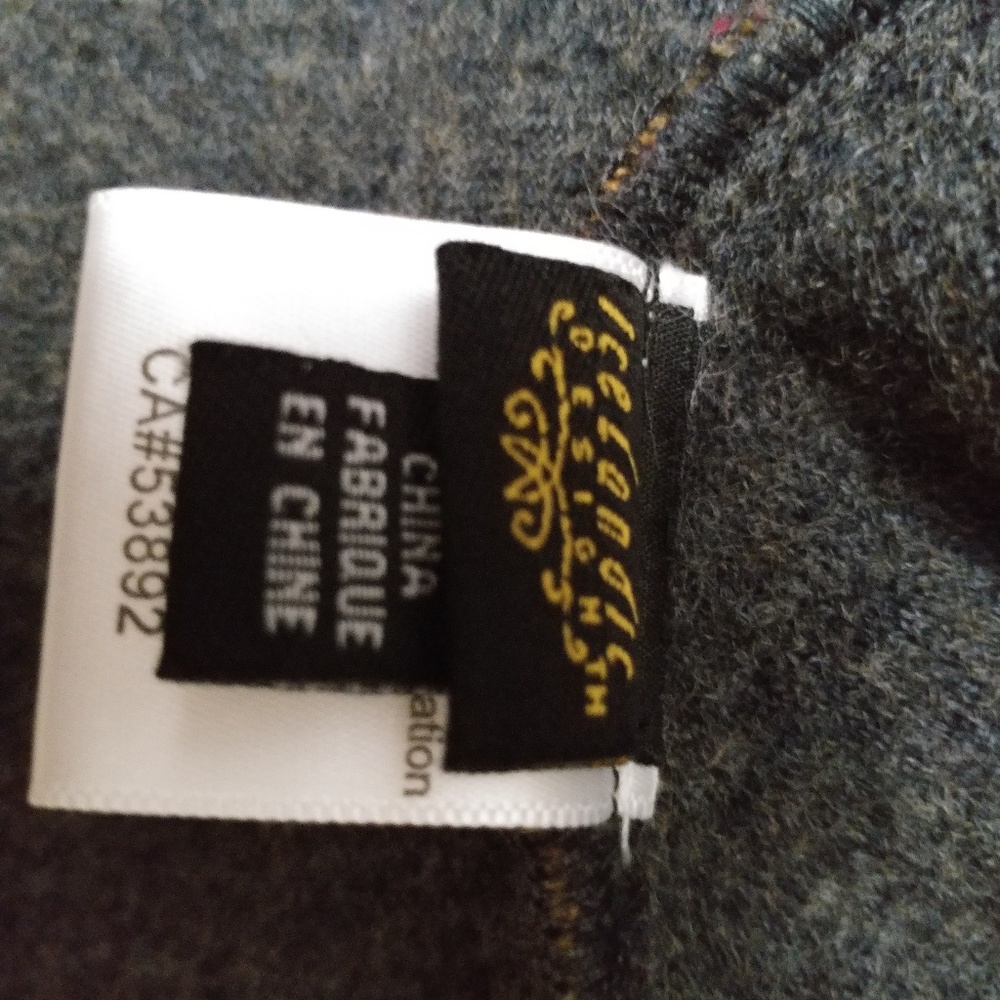 Icelandic Design Meryl Reversible Jacket size medium - Picture 7 of 8